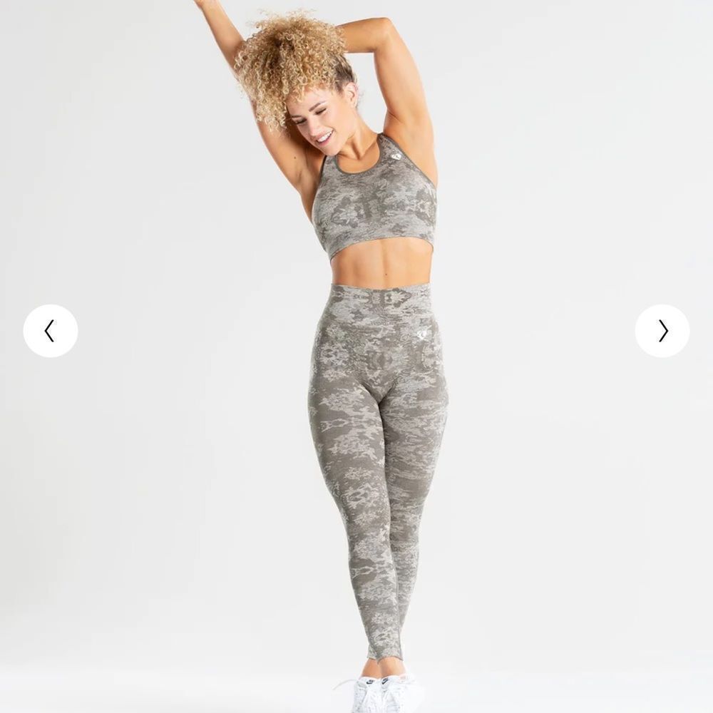 {Matching Set} Womens Best Power Seamless Leggings and Sports Bra Green